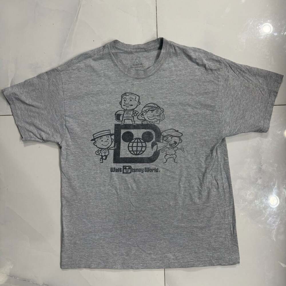 Walt Disney World Four Parks Characters Gray T-Shirt Size Large